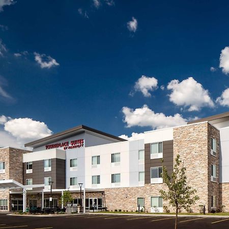 Towneplace Suites By Marriott Milwaukee West Bend Buitenkant foto