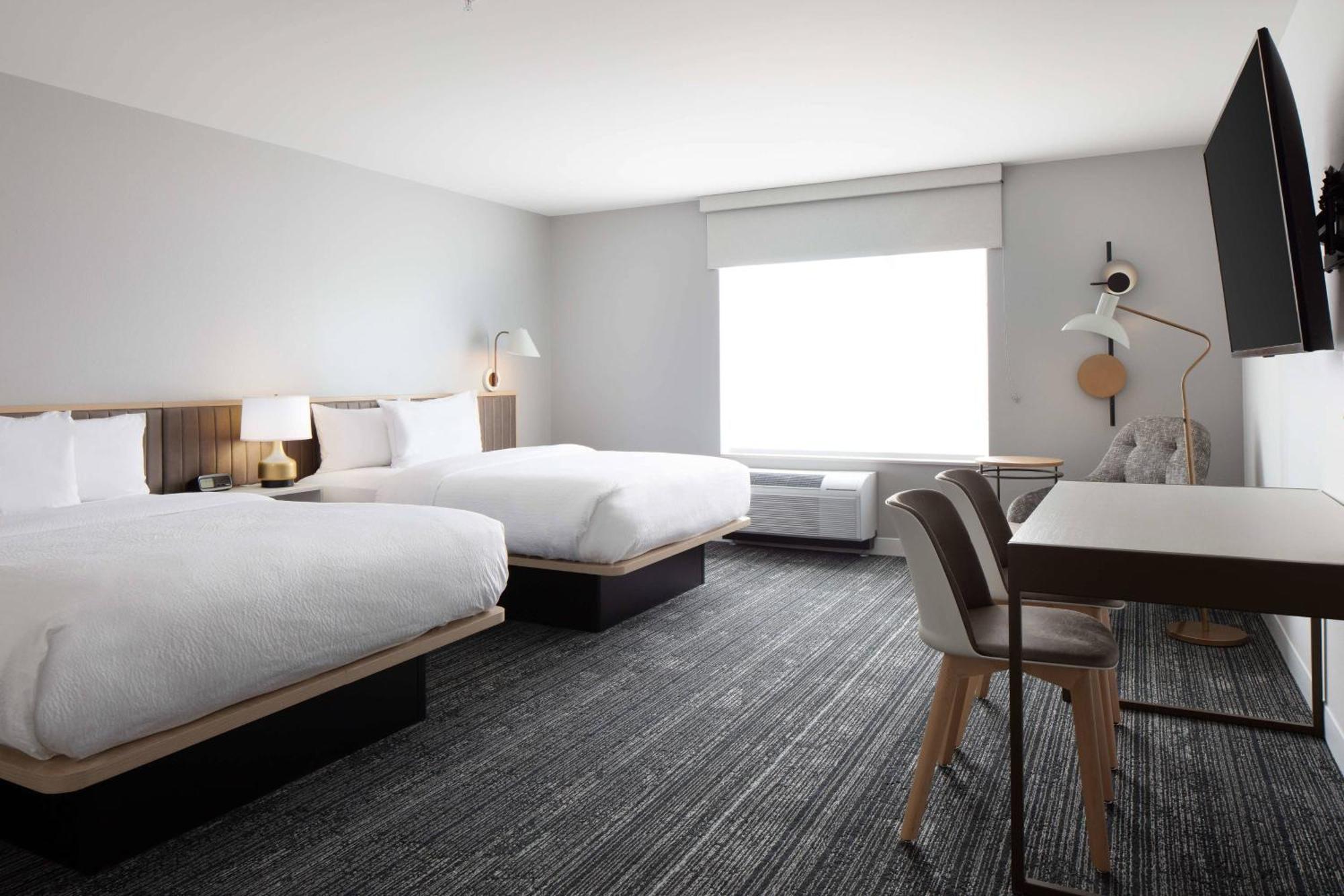 Towneplace Suites By Marriott Milwaukee West Bend Buitenkant foto
